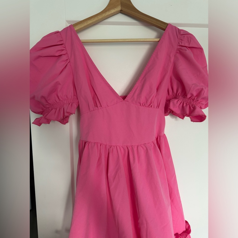 Pink Midi Dress with Puff Sleeves and Open Back